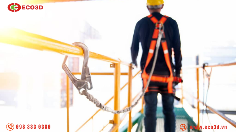 V&igrave; sao ng&agrave;nh đ&oacute;ng t&agrave;u cần thiết bị chống rơi v&agrave; SCBA?