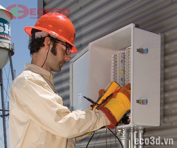 Găng tay cách điện có cần thiết hay không?