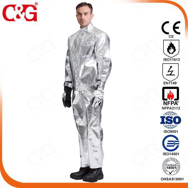 Một bộ quần áo chịu nhiệt gồm những gì?