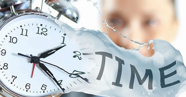 Máy đóng đai tự động