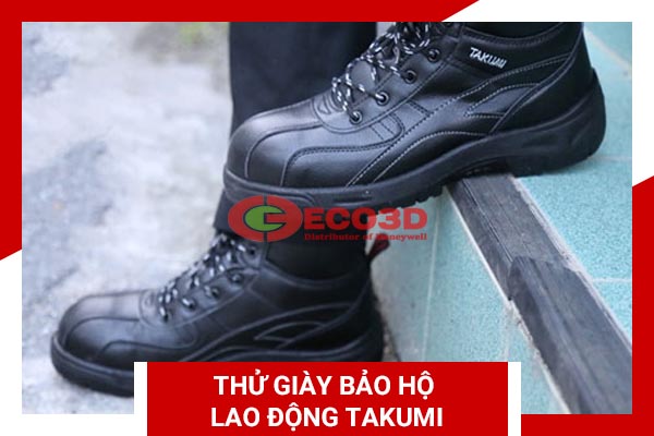 Thử giày bảo hộ lao động Takumi