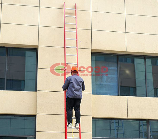 thang trượt cách điện