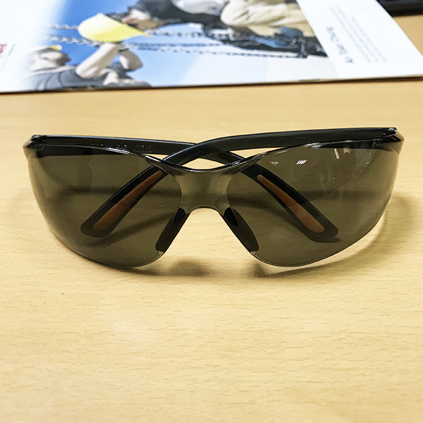 K&iacute;nh bảo hộ KY212